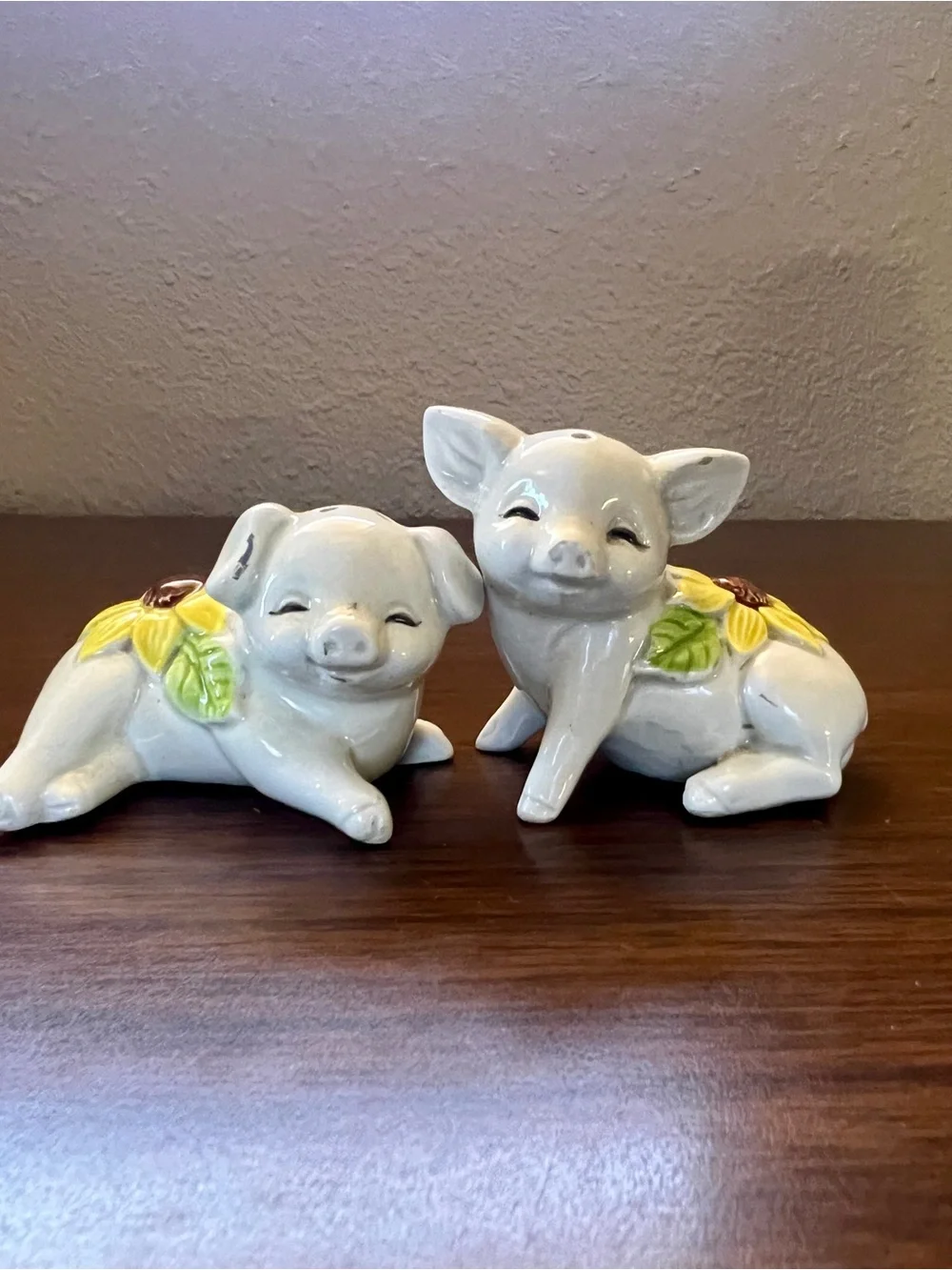 Vintage Ceramic Smiling Pigs Salt and Pepper Shakers - Made in Japan
